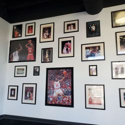 Eric Gordon's Greek's Pizzeria - Eric Gordon IU basketball memorabilia