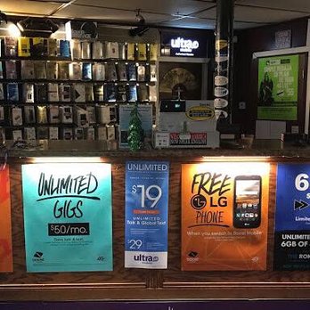 ABC Cellular - Inside Our Location - Mobile Phones Near Me - Hammond, Indiana