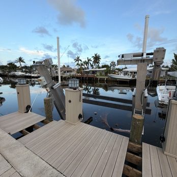 The Dock Experts - Lift - General Contractors Near Me - Lighthouse Point, Florida
