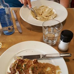 Ca la Trufa - Pork and ravioli mains