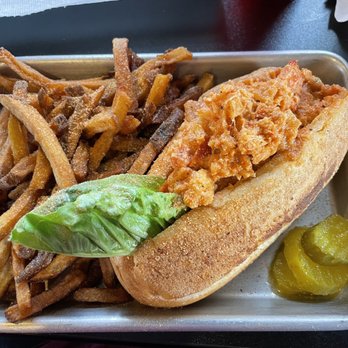 Papito's Kitchen - Lobster Roll - Seafood Near Me - Baltimore, Ohio