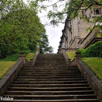 Nottingham Castle - Steps to the art gallery / museum - Landmarks & Historical Buildings Near Me - Nottingham, NTT Nottingham Castle - Steps to the art gallery / museum - Landmarks & Historical Buildings Near Me - Nottingham, NTT