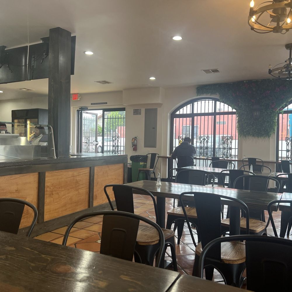 Universal Bakery - Nice open dining area with counter and bakery to the left. - Bakeries Near Me - San Pablo, California Universal Bakery - Nice open dining area with counter and bakery to the left. - Bakeries Near Me - San Pablo, California