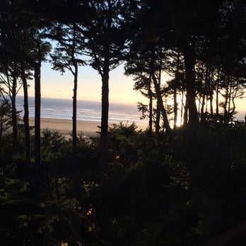 Ocean Crest Restaurant - Sunset - Seafood Near Me - Moclips, Washington