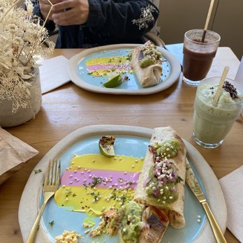 Brunch & Cake - Chorizo Burrito - Breakfast & Brunch Near Me - Barcelona, B Brunch & Cake - Chorizo Burrito - Breakfast & Brunch Near Me - Barcelona, B