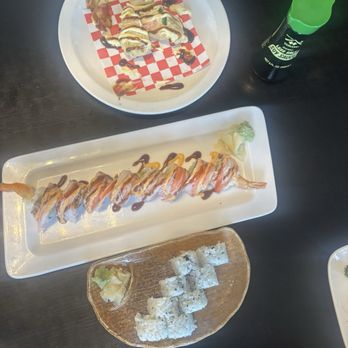 Zake Sushi & Ramen - Shaggy Dog, Philly roll, Jalapeno Poppers - Sushi Bars Near Me - Katy, Texas Zake Sushi & Ramen - Shaggy Dog, Philly roll, Jalapeno Poppers - Sushi Bars Near Me - Katy, Texas