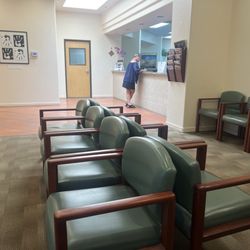 Southwest Shoulder Elbow & Hand Center - Waiting room