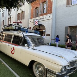 Sony Pictures Studio Tour - Ghostbusters cars & building.