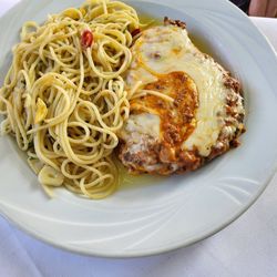 Pinocchio - Schnitzel Piaziola mit Spaghetti in Knobeln ... hmmm