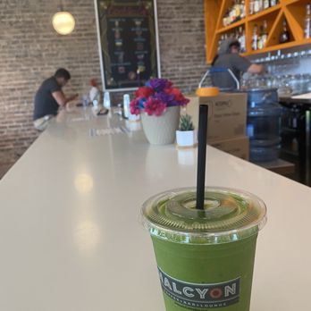 Halcyon - Green Basil Smoothie - Breakfast & Brunch Near Me - Dallas, Texas
