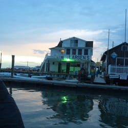 Bay Breeze Marina - Larsens marina During a spring sunset