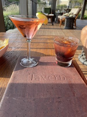 The National Tavern by null