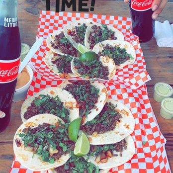 Cinco De Mayo Taqueria - Beef fajita tacos - Food Trucks Near Me - Spring, Texas Cinco De Mayo Taqueria - Beef fajita tacos - Food Trucks Near Me - Spring, Texas