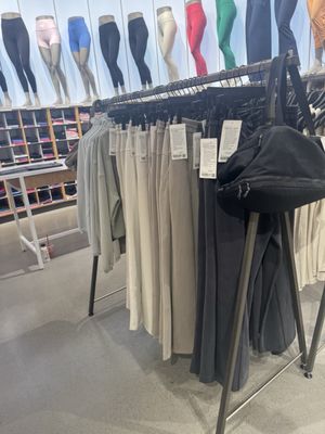 Lululemon by null