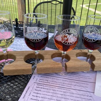 Maize Valley - Mad Cow, Redneck Red, Summer Fling and Very Berry Flight $14 - Wineries Near Me - Hartville, Ohio Maize Valley - Mad Cow, Redneck Red, Summer Fling and Very Berry Flight $14 - Wineries Near Me - Hartville, Ohio