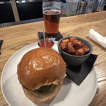 Hundred Mile Brewing - Hatch Green Chile Burger - Brewpubs Near Me - Tempe, Arizona