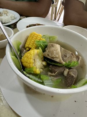 Aling Lucing by null