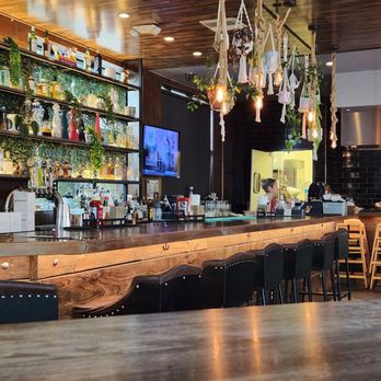 The Dive Oyster Bar - Seafood Near Me - Temple City, California