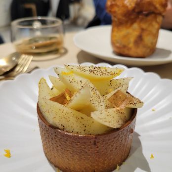 Lysee - apple yuja tart - Desserts Near Me - New York, New York Lysee - apple yuja tart - Desserts Near Me - New York, New York