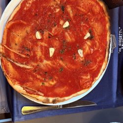 Marinara pizza