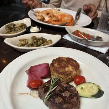 Gino's Prime and Surf - Dyer - Filet mignon with crab cake - Steakhouses Near Me - Dyer, Indiana Gino's Prime and Surf - Dyer - Filet mignon with crab cake - Steakhouses Near Me - Dyer, Indiana