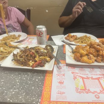 Golden Dragon Chinese Restaurant - 1. Chicken Chow Mein, 3. Mongolian Beef, 14. Orange Chicken. Yum! - Chinese Near Me - Turlock, California Golden Dragon Chinese Restaurant - 1. Chicken Chow Mein, 3. Mongolian Beef, 14. Orange Chicken. Yum! - Chinese Near Me - Turlock, California