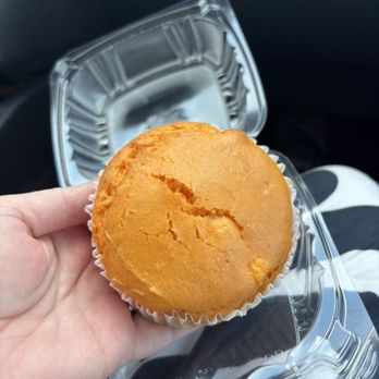 Harriette's Restaurant - Mango muffin - Breakfast & Brunch Near Me - Key Largo, Florida Harriette's Restaurant - Mango muffin - Breakfast & Brunch Near Me - Key Largo, Florida