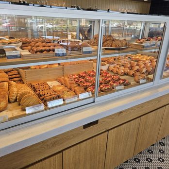 Paris Baguette - Case of pastries - Bakeries Near Me - Chandler, Arizona Paris Baguette - Case of pastries - Bakeries Near Me - Chandler, Arizona