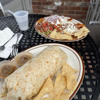 Tacos Miranda - Chorizo breakfast burrito and chilaquiles - Mexican Near Me - Huntington Beach, California