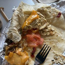 Revive & Co - Egg, onion, tomato, cheese wrap