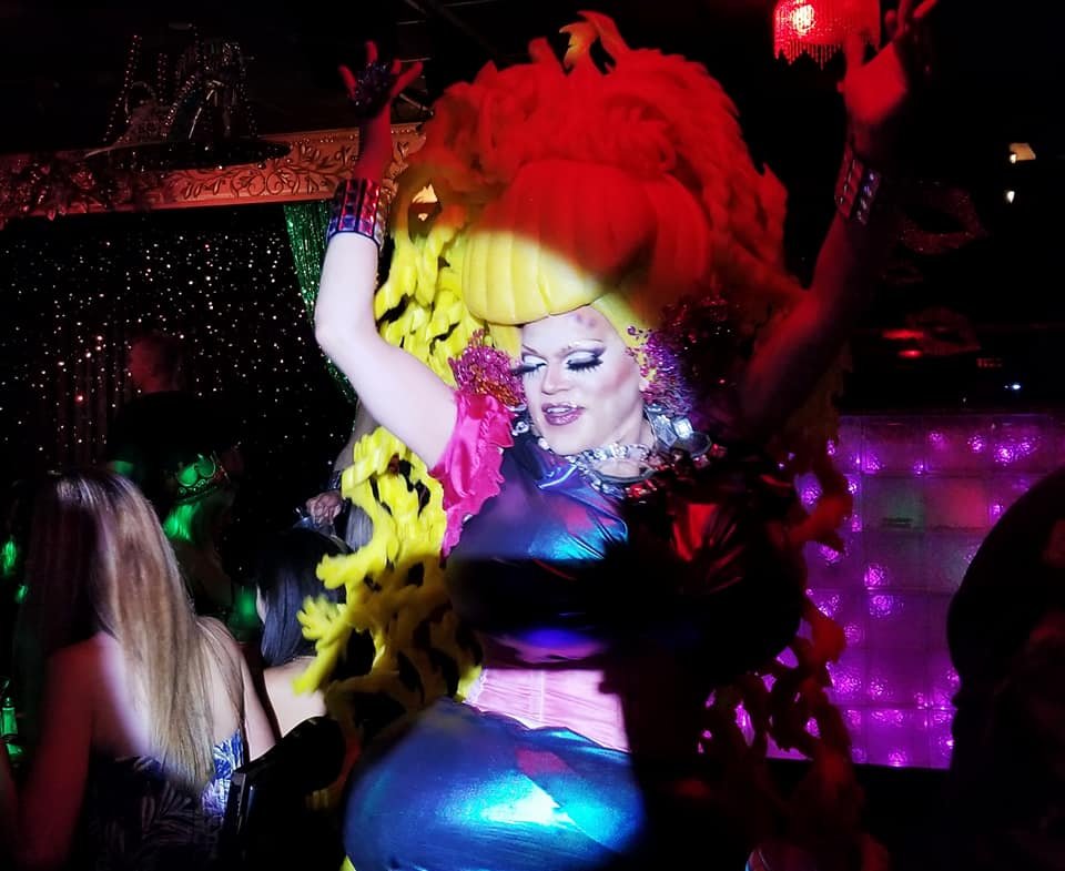 LIPS NEW YORK 714 Photos & 693 Reviews American (Traditional