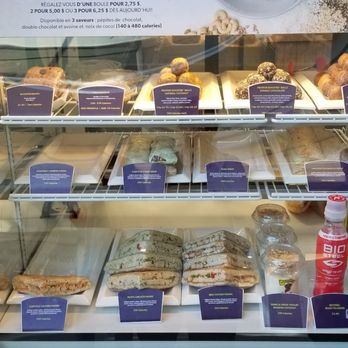 Booster Juice - a display case with a variety of baked goods - Juice Bars & Smoothies Near Me - Ottawa, Ontario Booster Juice - a display case with a variety of baked goods - Juice Bars & Smoothies Near Me - Ottawa, Ontario