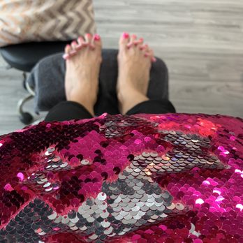 Fizz Nails Lounge - Pedi - Nail Salons Near Me - Houston, Texas