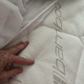 Gateway Mattress - parts of mattress padding immediately bunched up, leaving great discomfort. - Mattresses Near Me - Montebello, California Gateway Mattress - parts of mattress padding immediately bunched up, leaving great discomfort. - Mattresses Near Me - Montebello, California