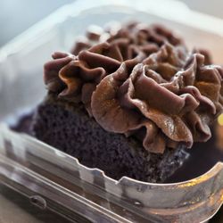 Cafe 86 - Ube Tres Leches