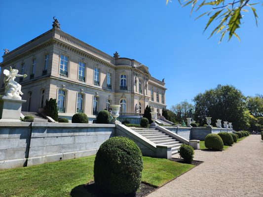 The Elms by null
