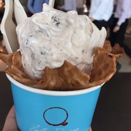 Mini mo ice cream (Oreos, chocolate bits) Mini mo ice cream (Oreos, chocolate bits)