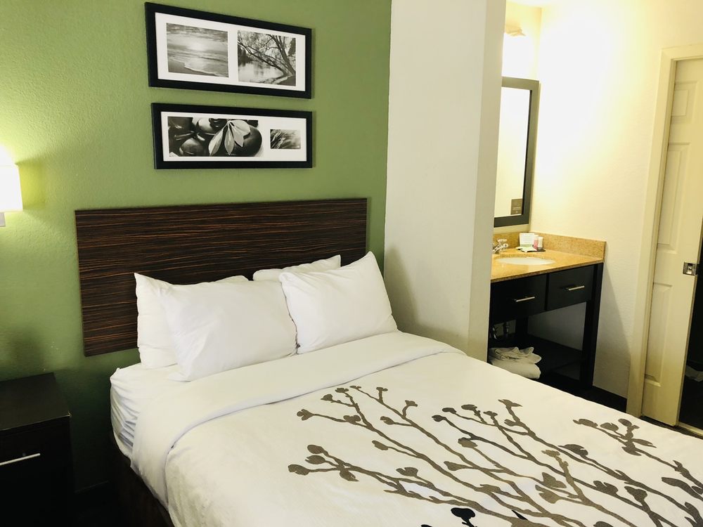 SLEEP INN HORN LAKESOUTHAVEN Updated October 2024 42 Photos & 18