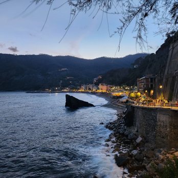 Comune di Monterosso - View down the boardwalk - Landmarks & Historical Buildings Near Me - Monterosso al Mare, SP