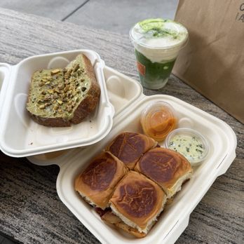 Community Goods - Breakfast sliders & pistachio toast - Coffee & Tea Near Me - Los Angeles, California Community Goods - Breakfast sliders & pistachio toast - Coffee & Tea Near Me - Los Angeles, California