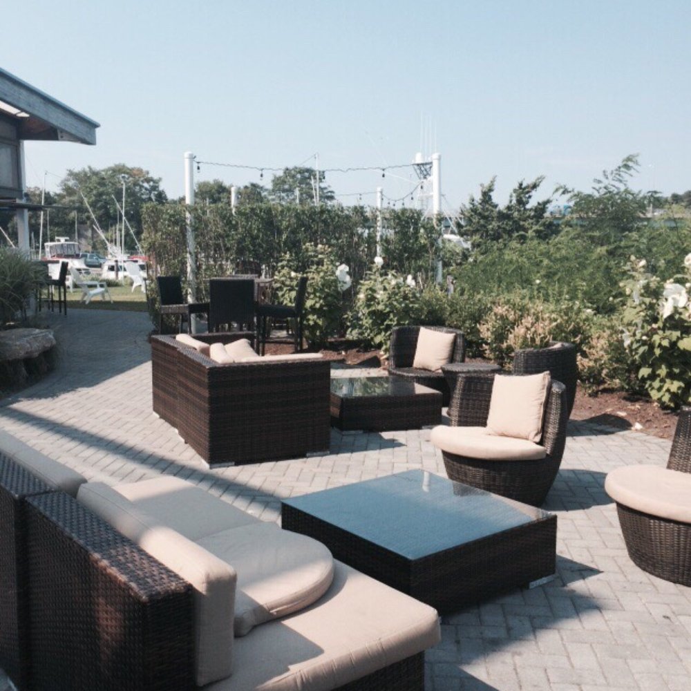 Cowfish - Comfortable seating outside - New American Near Me - Hampton Bays, New York Cowfish - Comfortable seating outside - New American Near Me - Hampton Bays, New York