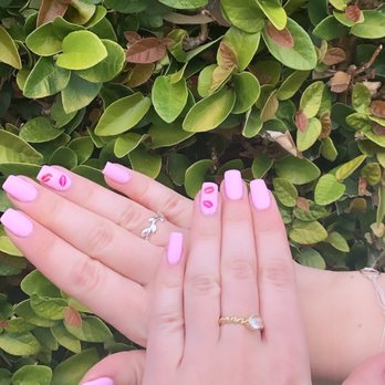 Studio Nail Bar - Valentine's Day gel mani - Nail Salons Near Me - Burbank, California