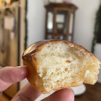Poster's Donuts - Soft and fluffy donuts - Bakeries Near Me - Oxnard, California