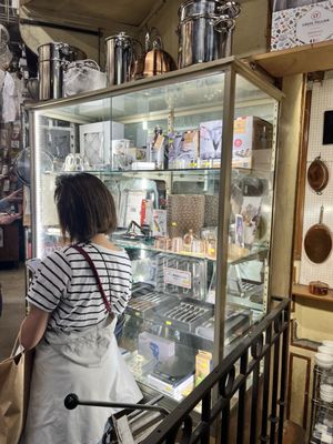 E. DEHILLERIN by null