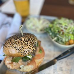 Pacific Catch - Salmon sandwich