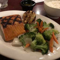 Grilled Salmon, steamed veggies. Grilled Salmon, steamed veggies.