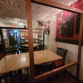 Cafe Riazor - Dividers. - Spanish Near Me - New York, New York Cafe Riazor - Dividers. - Spanish Near Me - New York, New York