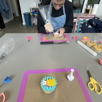 Cake Hoopla - Cupcake making - Cupcakes Near Me - Tigard, Oregon Cake Hoopla - Cupcake making - Cupcakes Near Me - Tigard, Oregon