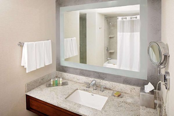 DoubleTree by Hilton Hotel South Bend by null