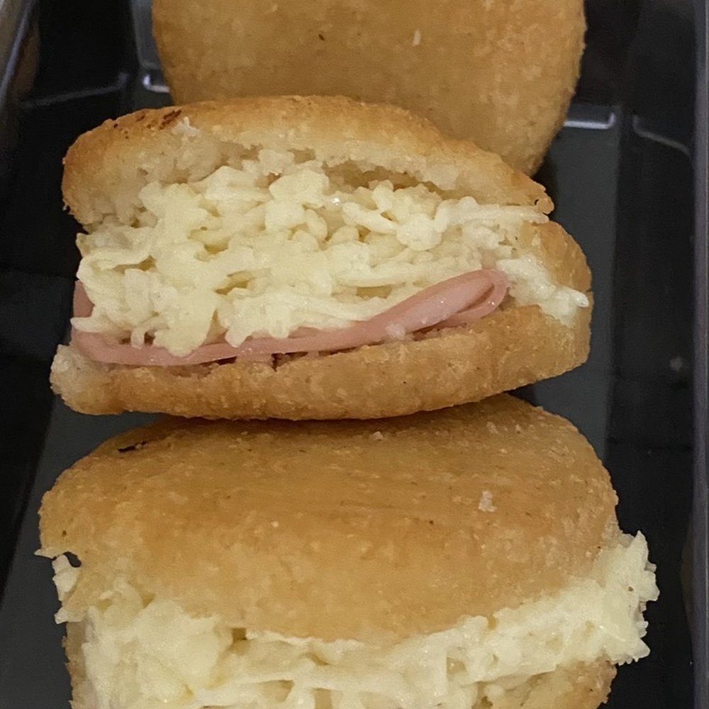 Dulce Tropical - Mini arepas de jamón y queso - Venezuelan Near Me - North Miami, Florida Dulce Tropical - Mini arepas de jamón y queso - Venezuelan Near Me - North Miami, Florida